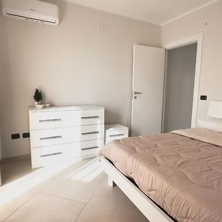 Arya Temporary - Naples- Pompei- Amalfi Coast Apartment San Vitaliano