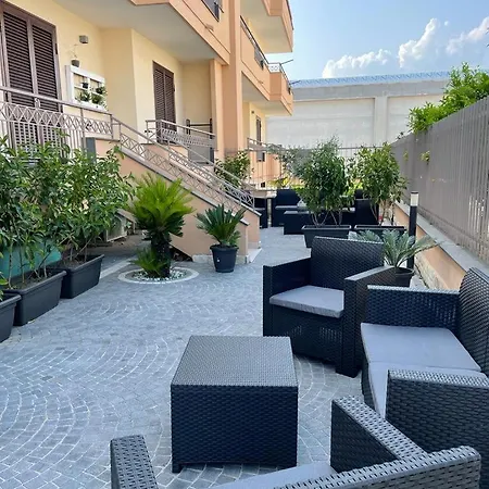 Arya Temporary - Naples- Pompei- Amalfi Coast Apartment *